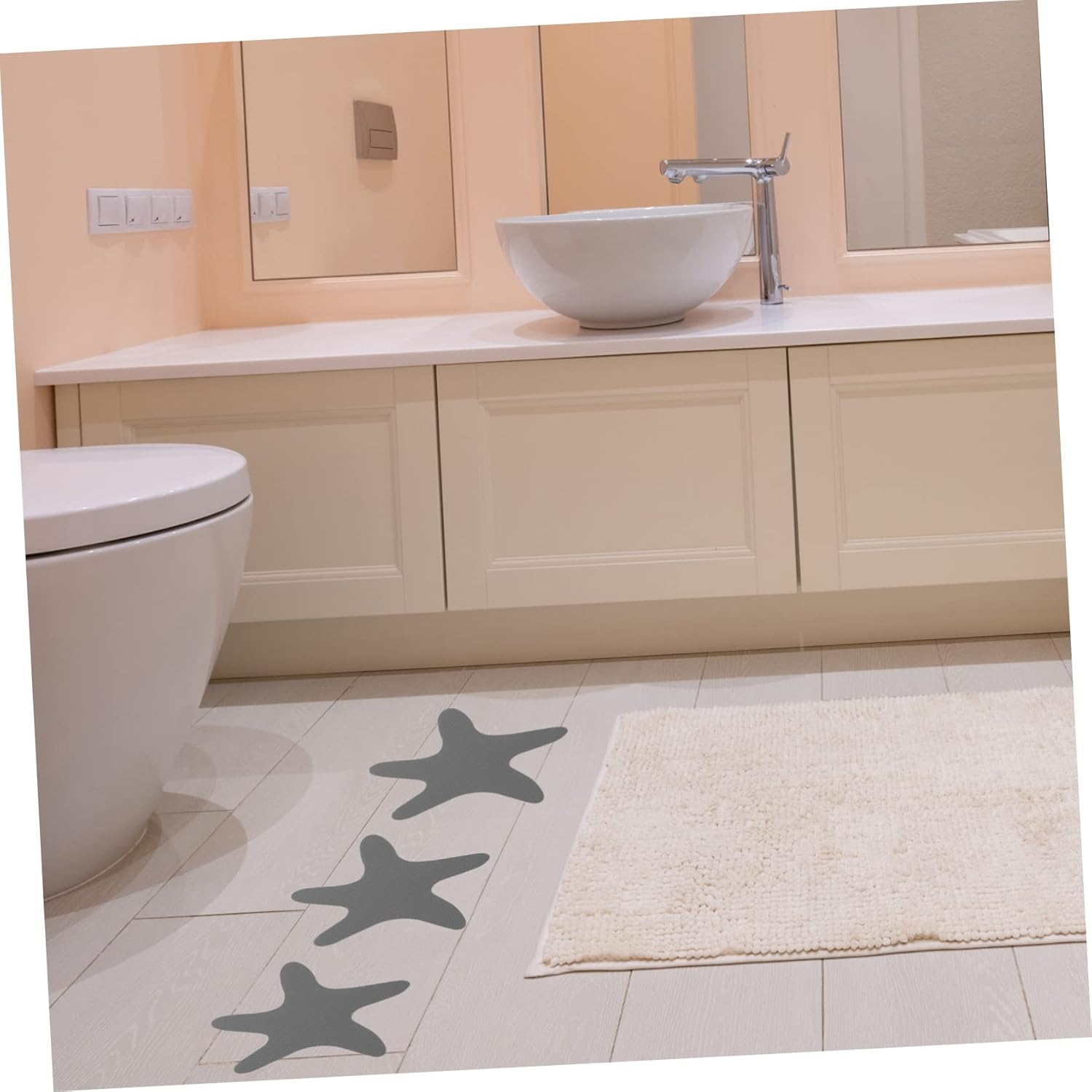 Garneck Anti-Skid Bath Sticker with Cartoon Design