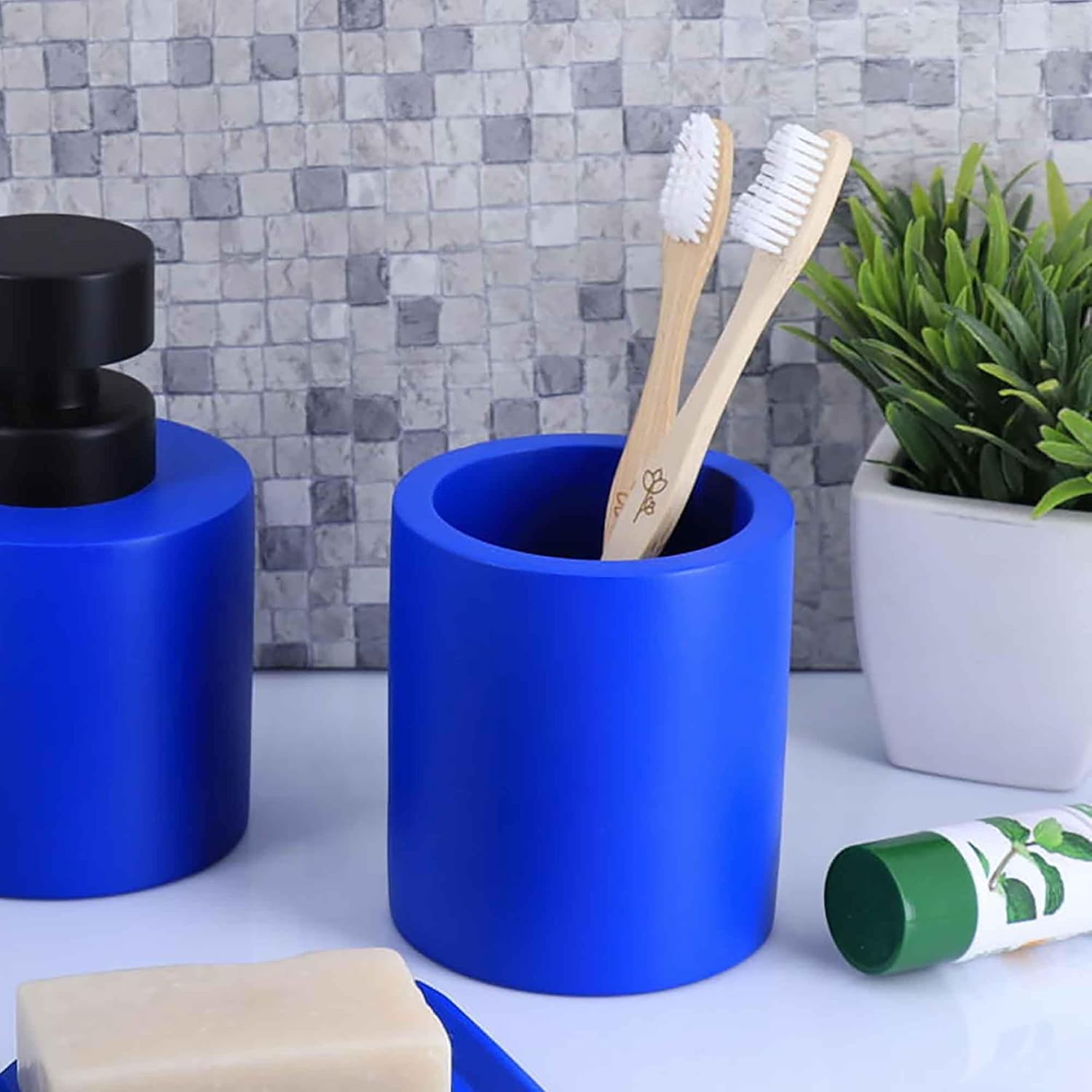 EVIDECO Concrete Toothbrush Holder in Majorelle Blue