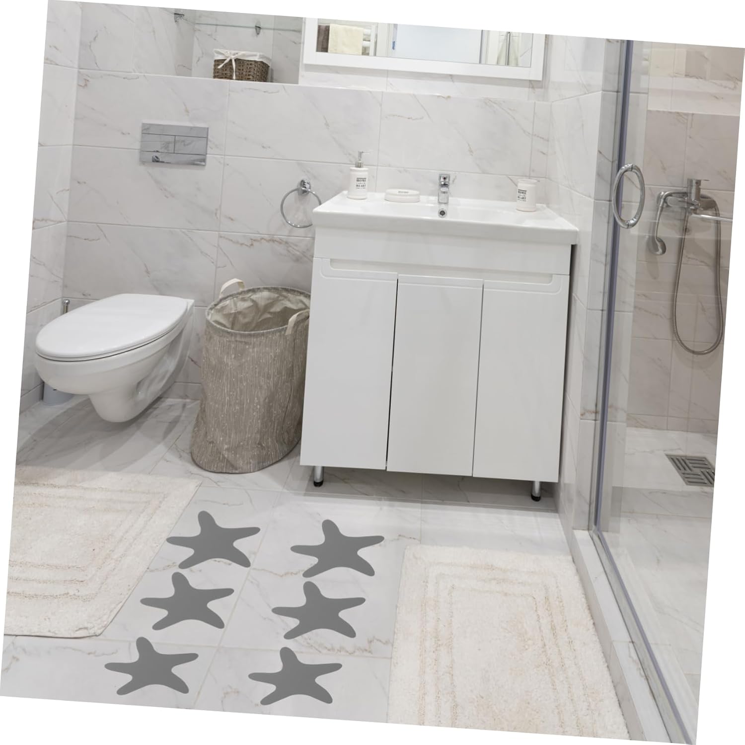 Garneck Anti-Skid Bath Sticker with Cartoon Design